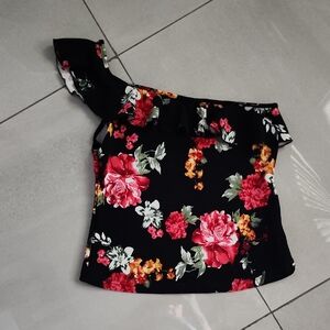 SHEIN Black Floral Ruffle One-Shoulder Blouse